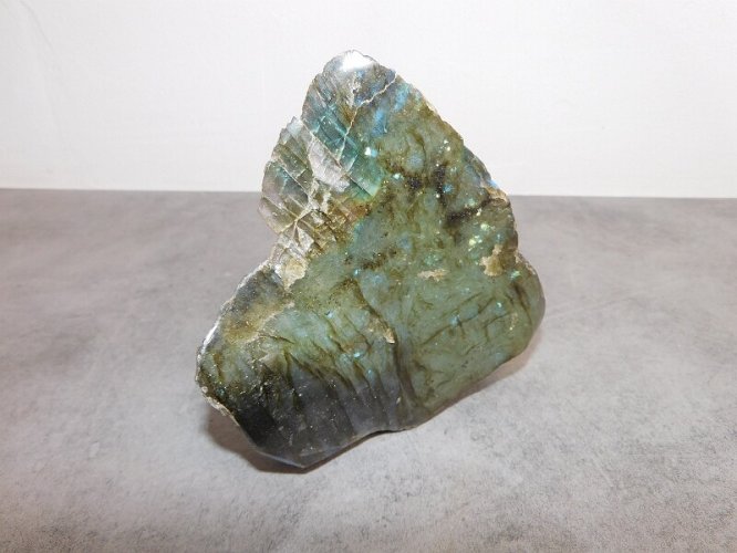 ANCIENNE PIERRE DE COLLECTION AMETHYSTE FLUORINE VERTE