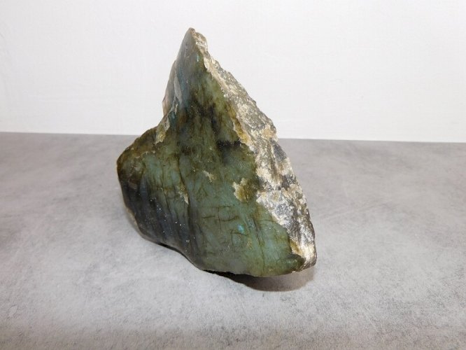 ANCIENNE PIERRE DE COLLECTION AMETHYSTE FLUORINE VERTE