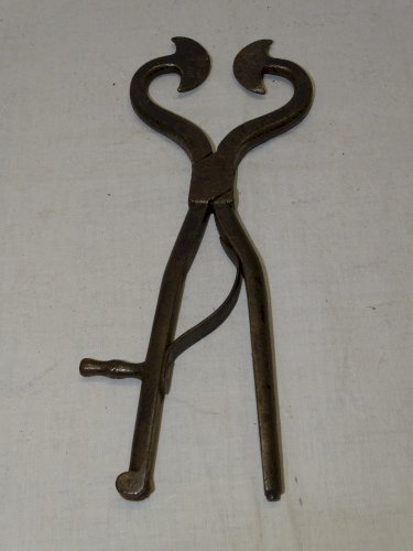 - ANCIENNE PINCE A SUCRE PINCE COUPE SUCRE FER FORGE avec TIGE APPUI    D