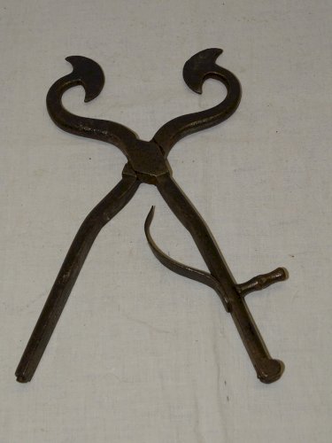 - ANCIENNE PINCE A SUCRE PINCE COUPE SUCRE FER FORGE avec TIGE APPUI    D