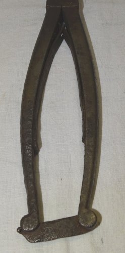 - ANCIENNE PINCE A SUCRE PINCE COUPE SUCRE FER FORGE JUS de GRENIER  déco    D