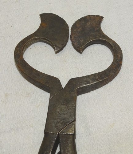 - ANCIENNE PINCE A SUCRE PINCE COUPE SUCRE FER FORGE JUS de GRENIER  déco    D