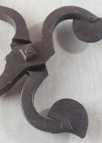 Ancienne pince casse sucre, en fer forgé