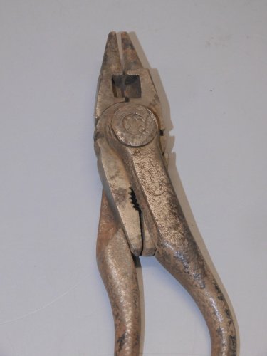 -ANCIENNE PINCE DOUBLE TETES 2 FONCTIONS DIFFERENTES OUTIL ANCIEN COLLECTION  D