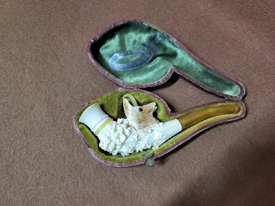 OLD BOUQUETIN MEERSCHAUM PIPE