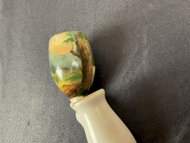 ancienne pipe en porcelaine peinte décor accident de chasse