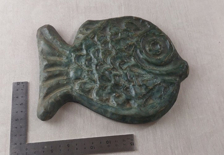 Ancienne plaque en céramique, décor poisson, Argonautes, de Vallauris