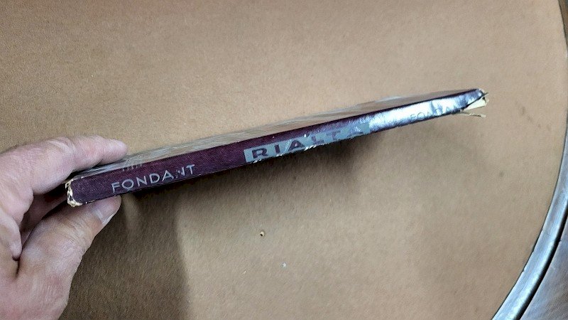 ANCIENNE PLAQUETTE DE CHOCOLAT MENIER RIALTA FONDANT FACTICE DE PRESENTATION