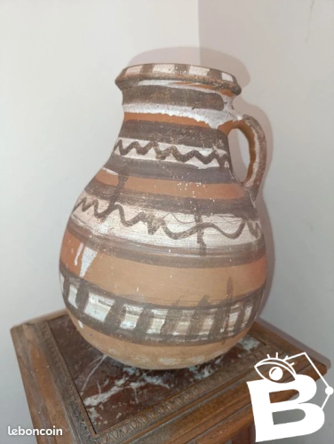 ancienne poterie afrique du nord fait et peint main en bon etat