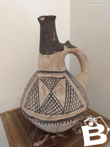 Ancienne poterie nord africaine , berbere? Kabyle? Fait main en bon etat