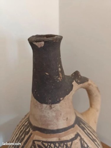 Ancienne poterie nord africaine , berbere? Kabyle? Fait main en bon etat