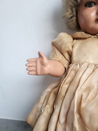ANCIENNE POUPEE EN COMPOSITE