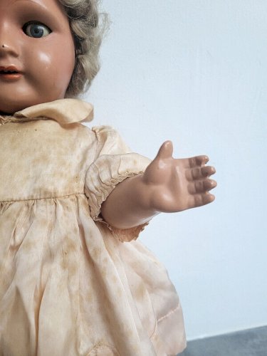 ANCIENNE POUPEE EN COMPOSITE