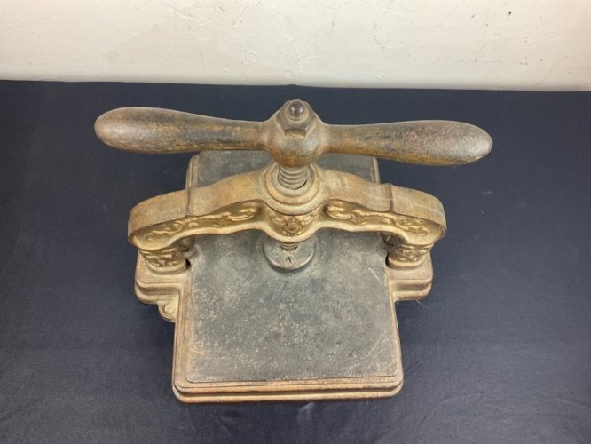 Ancienne Presse pour Livre à Relier en Fonte reliure