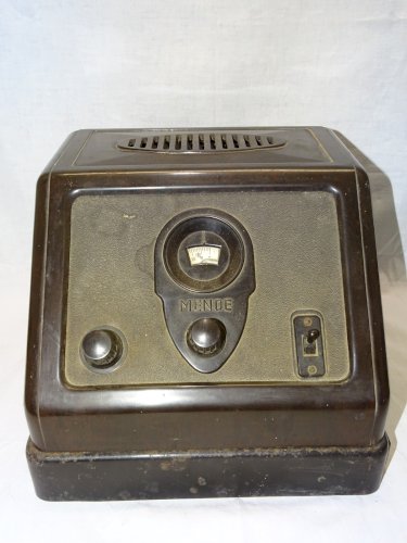 -ANCIENNE RADIO BAKELITE MENDE ANNEES 1930/31 jus de grenier non testée    D