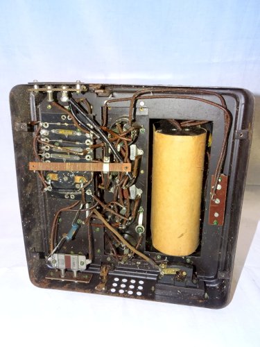 -ANCIENNE RADIO BAKELITE MENDE ANNEES 1930/31 jus de grenier non testée    D