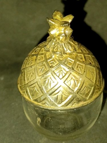 ancienne saliere en metal argente en forme dananas en bon etat