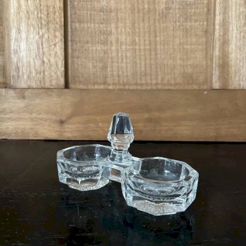 Ancienne salière et poivrière