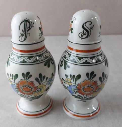 Ancienne salière + poivrière, décor Amsterdam, en céramique de Villeroy & Boch