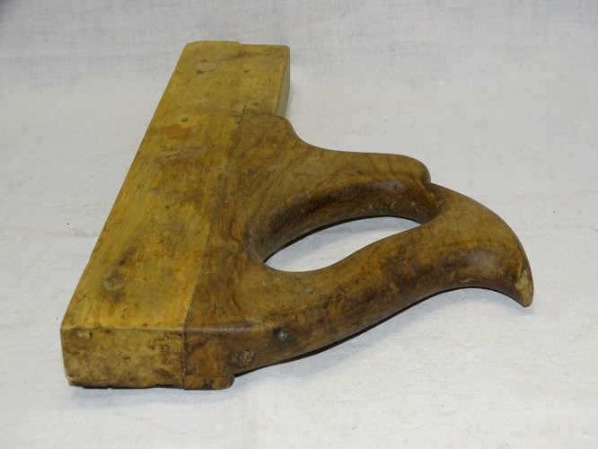 -ANCIENNE SCIE A MAIN ARTISANALE OUTIL ANCIEN COLLECTION DECO OUTILLAGE   D