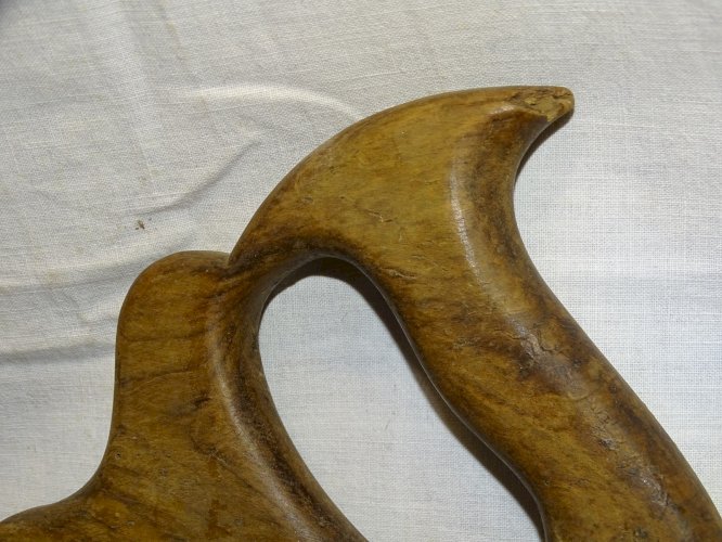 -ANCIENNE SCIE A MAIN ARTISANALE OUTIL ANCIEN COLLECTION DECO OUTILLAGE   D