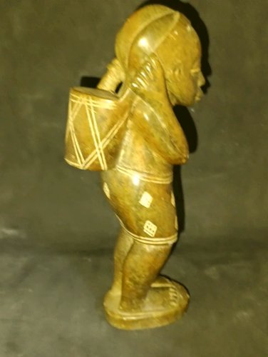 ancienne sculpture en pierre dorigine africain , gabon? en bon etat