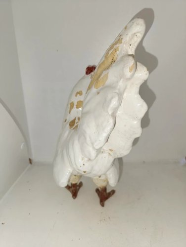 ancienne sculpture poule ceramique et pied metal en etat correct