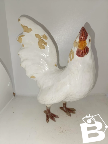 ancienne sculpture poule ceramique et pied metal en etat correct