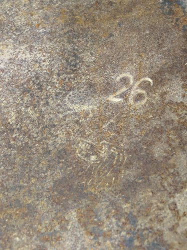 -ANCIENNE SERPETTE SERPE MANCHE BOIS FEUILLE GRAVEE 26 + 1 TETE de CHIEN    D