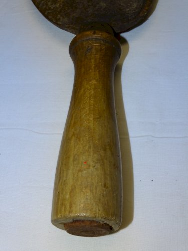 -ANCIENNE SERPETTE SERPE MANCHE BOIS FEUILLE GRAVEE 26 + 1 TETE de CHIEN    D