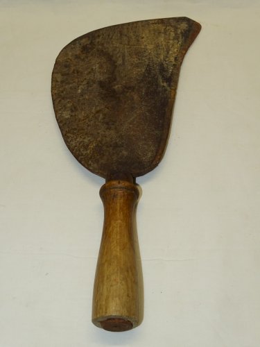 -ANCIENNE SERPETTE SERPE MANCHE BOIS FEUILLE GRAVEE 26 + 1 TETE de CHIEN    D