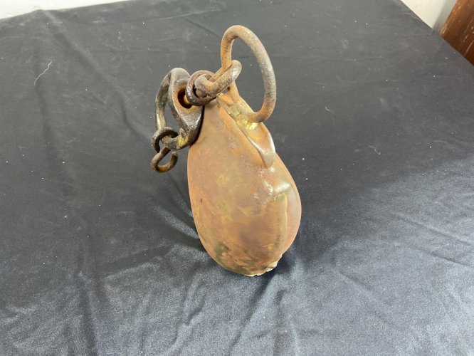 Ancienne sonaille cloche de vache OBERTINO LABERGEMENT Style Chamonix .