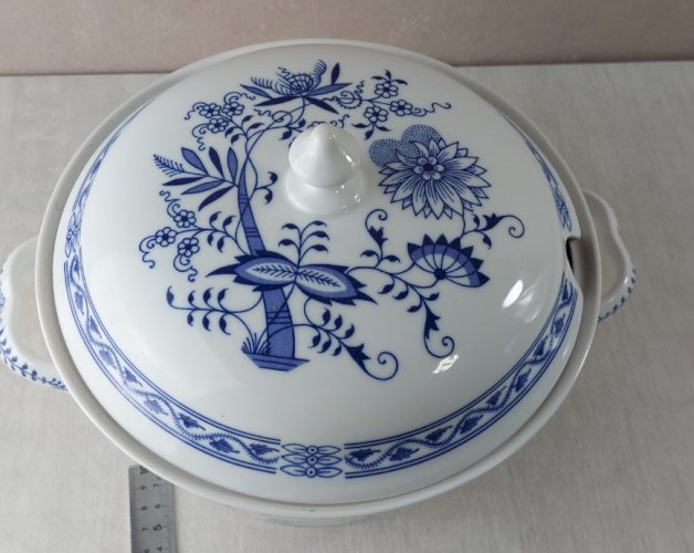 Ancienne soupière, décor Blue Onion / porcelaine Tchécoslovaquie / Czech