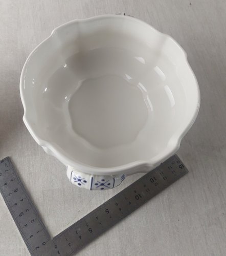 Ancienne soupière / légumier, décor Vieux Luxembourg, céramique Villeroy & Boch ^