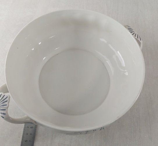Ancienne soupière / légumier, décor Vieux Luxembourg, céramique Villeroy & Boch ^