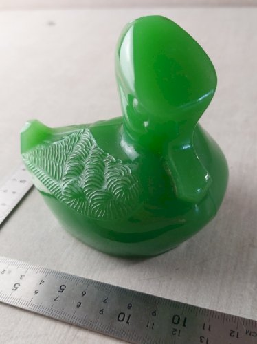 Ancienne statue, canard, en pierre / verre vert, vintage