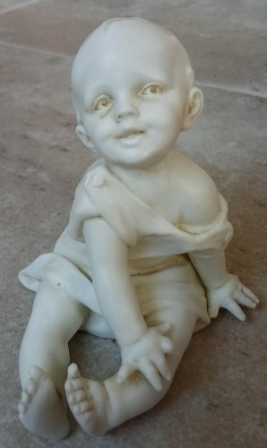 Ancienne Statue Statuette Enfant Porcelaine Biscuit  Hummel Goebel West Germany