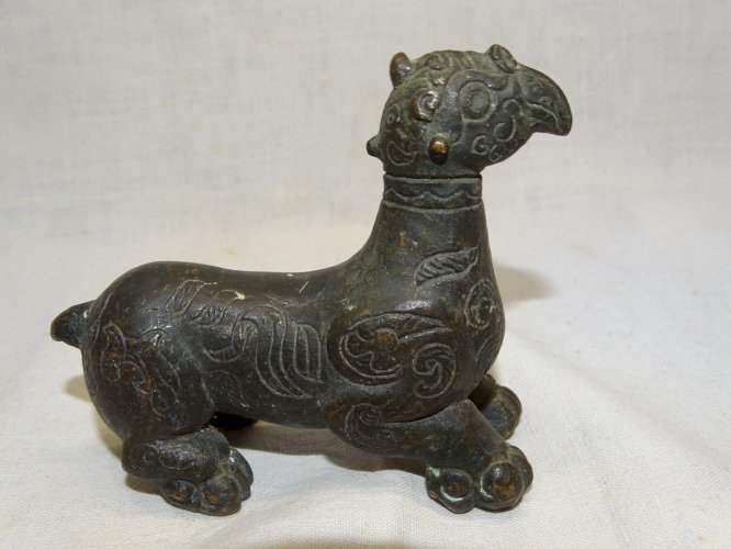 -ANCIENNE STATUETTE GRIFFON BRONZE CHINE XIXe  PATINE FONCEE COLLECTION VITRINE