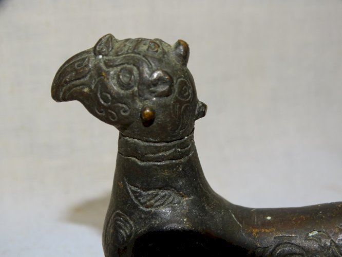 -ANCIENNE STATUETTE GRIFFON BRONZE CHINE XIXe  PATINE FONCEE COLLECTION VITRINE