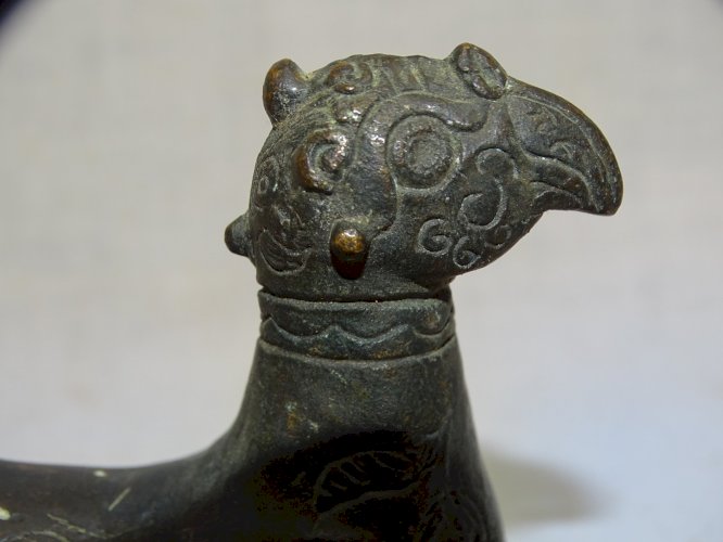 -ANCIENNE STATUETTE GRIFFON BRONZE CHINE XIXe  PATINE FONCEE COLLECTION VITRINE