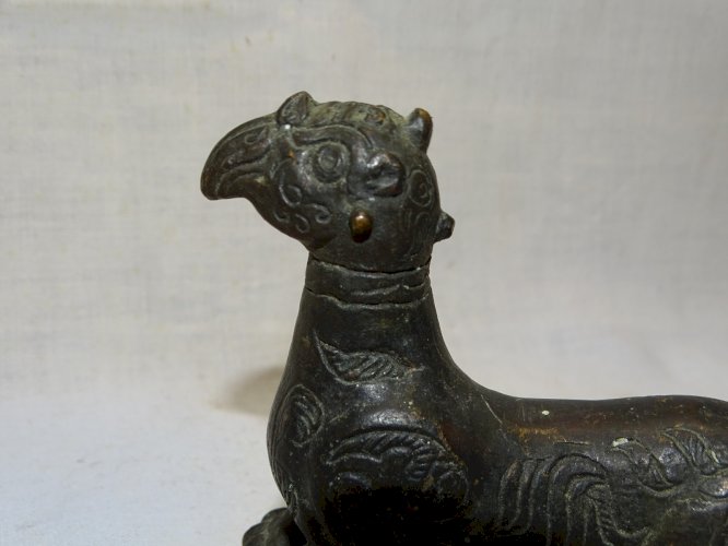 -ANCIENNE STATUETTE GRIFFON BRONZE CHINE XIXe  PATINE FONCEE COLLECTION VITRINE