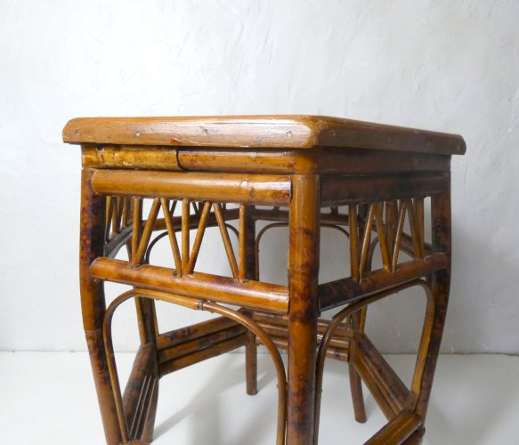 ancienne table d'appoint Vintage en rotin Design 60/70