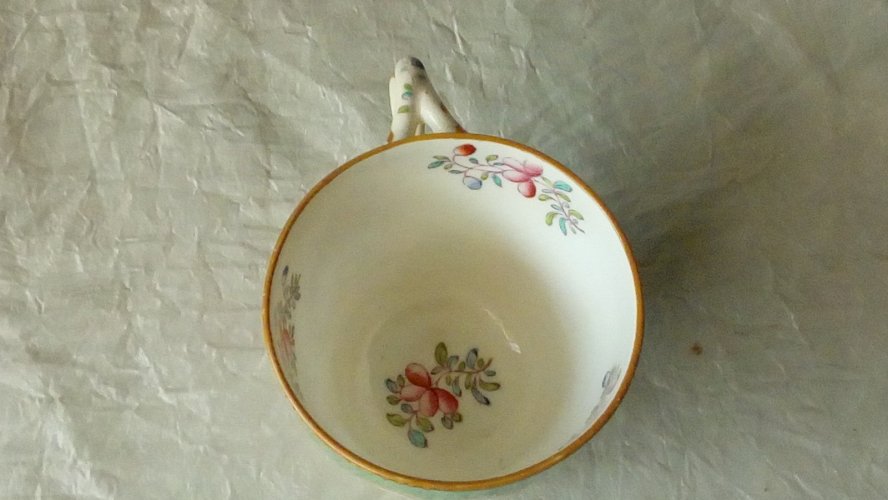 ANCIENNE TASSE EN FAIENCE DECOR OISEAU DU PARADIS MINTON N°2984**