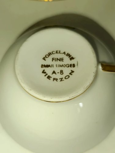 ancienne tasse et soucoupe souvenir de communion porcelaine limoges en bon etat