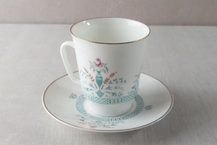 Ancienne tasse et sous tasse en porcelaine russe, Saint Petersbourg, Lomonosov