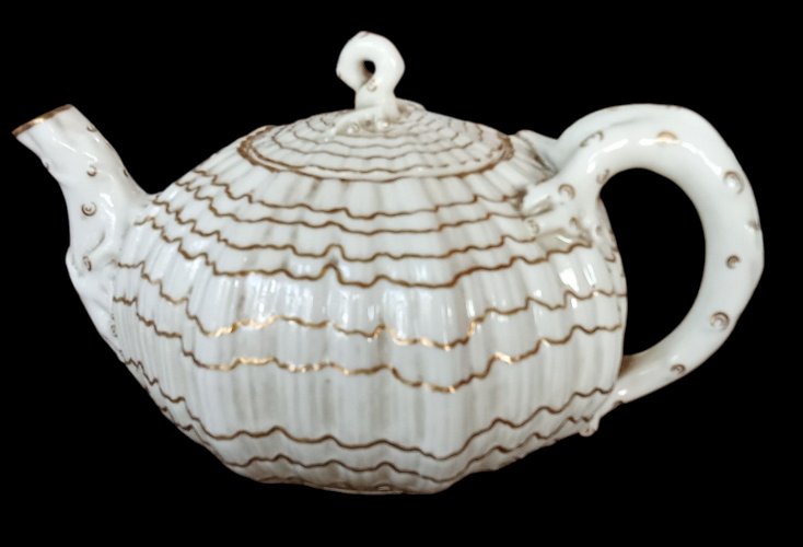 Ancienne Théière Ancien Crémier Porcelaine Belleek  Tridacna 19 Ème Siècle