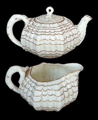 Ancienne Théière Ancien Crémier Porcelaine Belleek  Tridacna 19 Ème Siècle