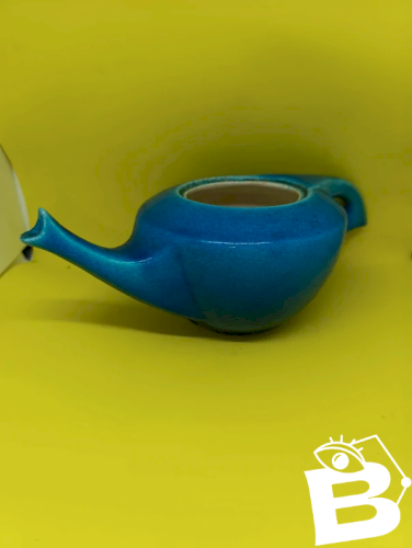 ancienne theiere bleu signée lachenal en bon etat