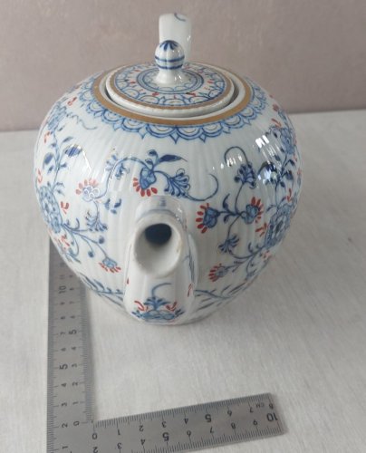 Ancienne théière en porcelaine, décor fleurs et oiseaux, Greiner Rauenstein