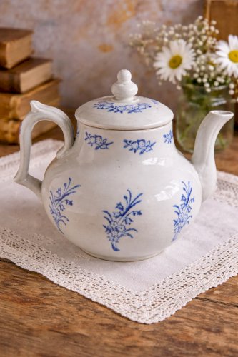 Ancienne théière Saint-Uze – Faïence française bleu & blanc – XIXᵉ/XXᵉ – 18 cm